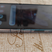 Samsung Z Flip 4 сгъваем GSM телефон перфектно състояние, снимка 5 - Samsung - 44793139