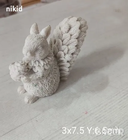 3d Катерица Катеричка със шишарка силиконов молд форма фондан шоколад гипс свещ, снимка 1