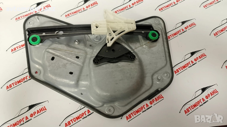 5L0839401 B ЗАДЕН ДЕСЕН СТЪКЛОПОВДИГАЧ ЗА SKODA YETI, снимка 1