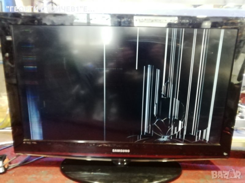 LE32C450E1W СЪС СЧУПЕНА МАТРИЦА, снимка 1