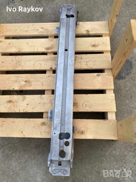 Volvo V70 , Предна Греда,броня, снимка 1