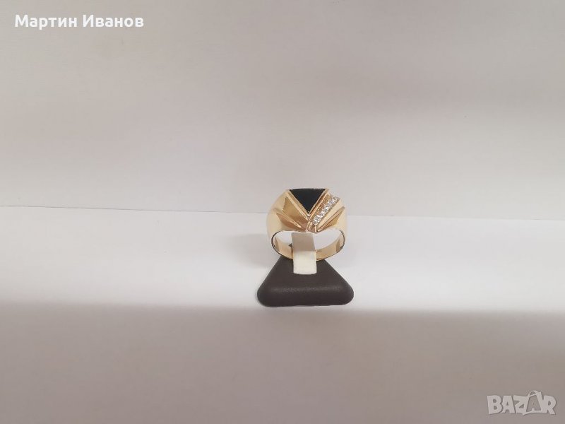 Златен мъжки пръстен с оникс и циркони , снимка 1
