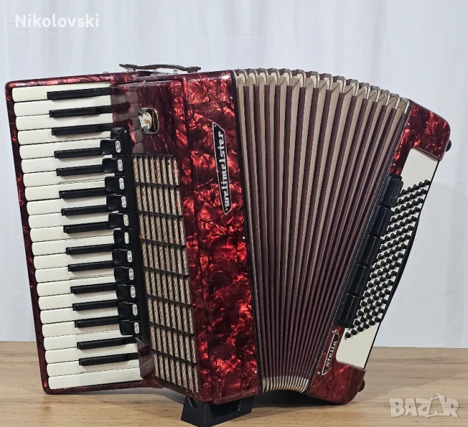 Акордеон Weltmeister Stella , снимка 1