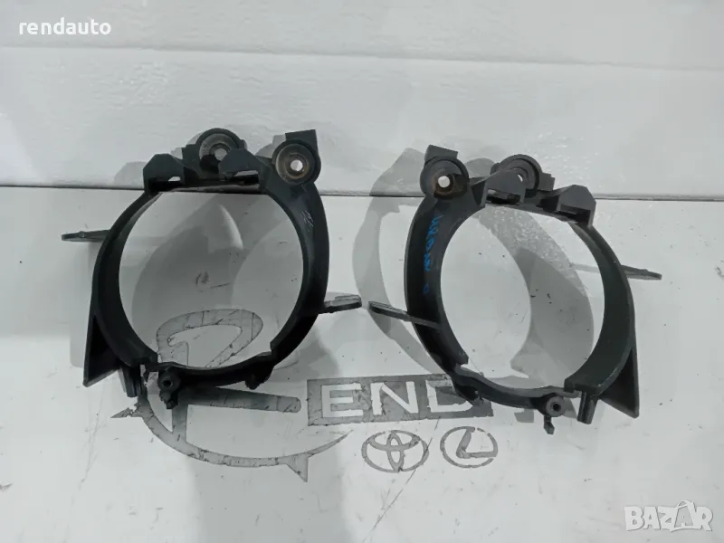 81482-52210 81481-52280 Капачки,държачи халоген Toyota Urban Cruiser, снимка 1