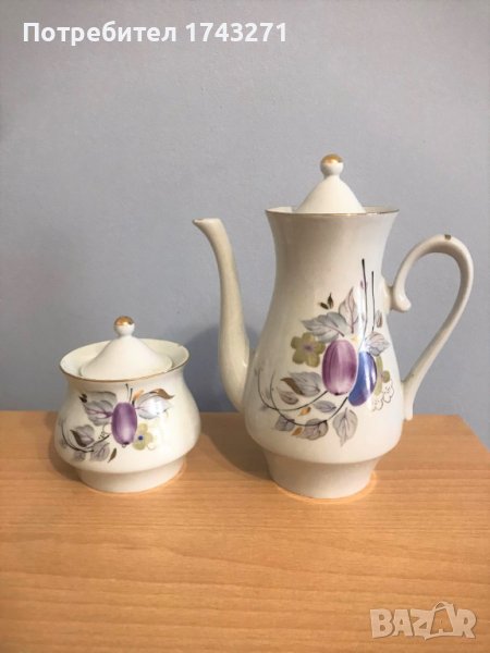 Порцеланов чайник произведен в СССР, снимка 1