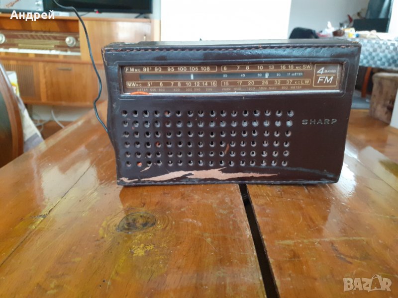 Старо радио,радиоприемник Sharp FW-504, снимка 1