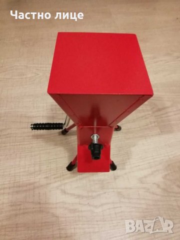 Орехотрошачка / Лешникотрошачка