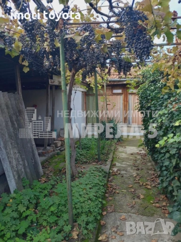 Къща на главен булевард в гр.Добрич, снимка 2 - Къщи - 52085961