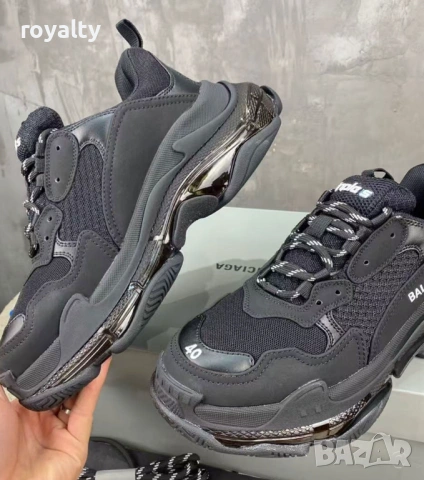Balenciaga Triple S Нови Черни Маратонки 36-45 Номер с Кутия , снимка 2 - Маратонки - 54329128
