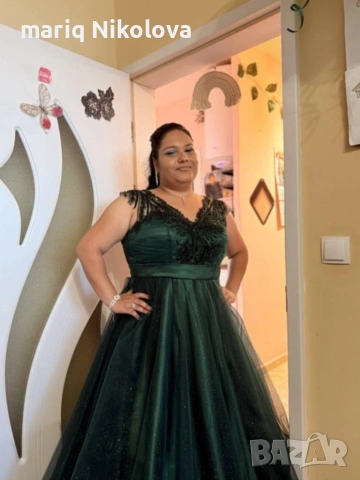 продавам бална рокля мниго запазена  лично предаване