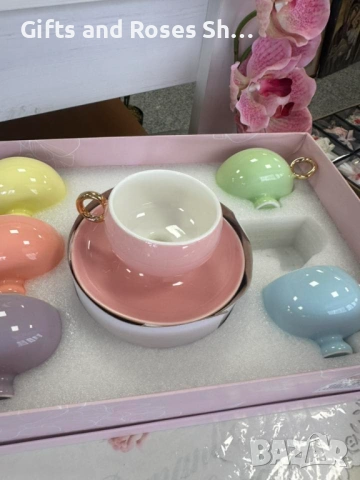 Порцеланов сервиз за кафе с 6 чашки в различен цвят, снимка 2 - Сервизи - 53197638