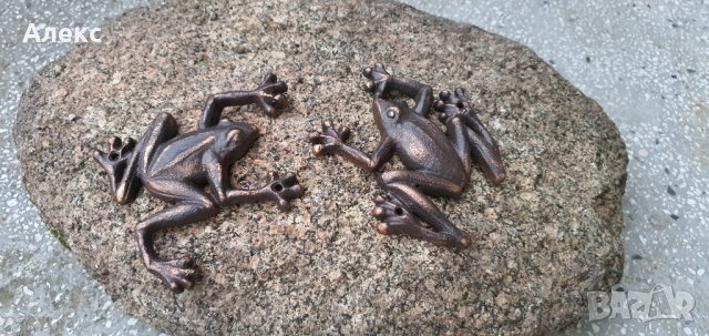 Лот масивни чугунени жаби, 660гр, снимка 5 - Градински мебели, декорация  - 31659252