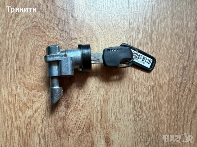 Giant Battery Lock Front Side-Release/ключалка Е-байк 