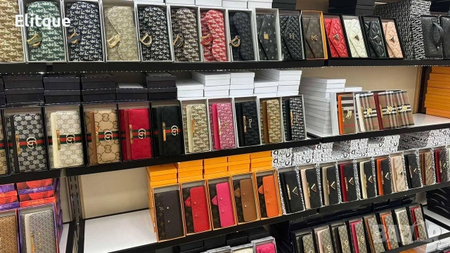 портмонета в кутия guess Gucci karl lefenfeld , снимка 7 - Портфейли, портмонета - 54326623