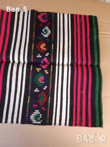 Автентична красива вълнена престилка , носия, снимка 2 - Антикварни и старинни предмети - 51768590