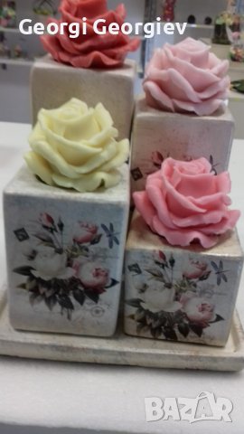 Подаръци от ароматен глицеринов сапун , снимка 8 - Изкуствени цветя - 39733731