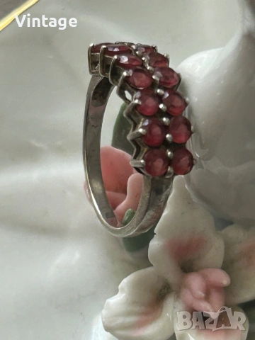 Уникален красив сребърен пръстен с естествени гранати , снимка 4 - Пръстени - 54134011
