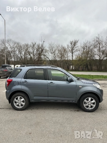 Daihatsu Terios 1.5 Газ Бензин, снимка 4 - Автомобили и джипове - 52867908