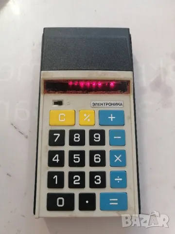 Ретро калкулатор Електроника Б3-23 от СССР , снимка 3 - Антикварни и старинни предмети - 49696754
