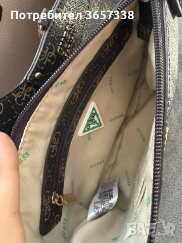 Guess Hobo дамска чанта, снимка 3 - Чанти - 55754776
