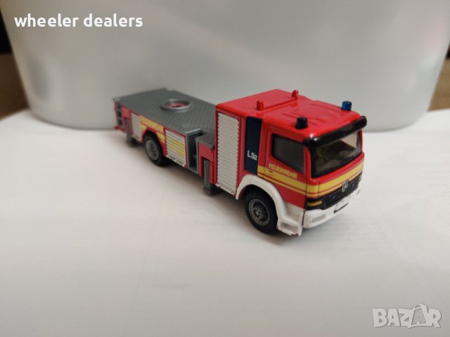 Метална количка Siku 1841 Mercedes-Benz Atego пожарна в мащаб 1:87, снимка 8 - Колекции - 38972665