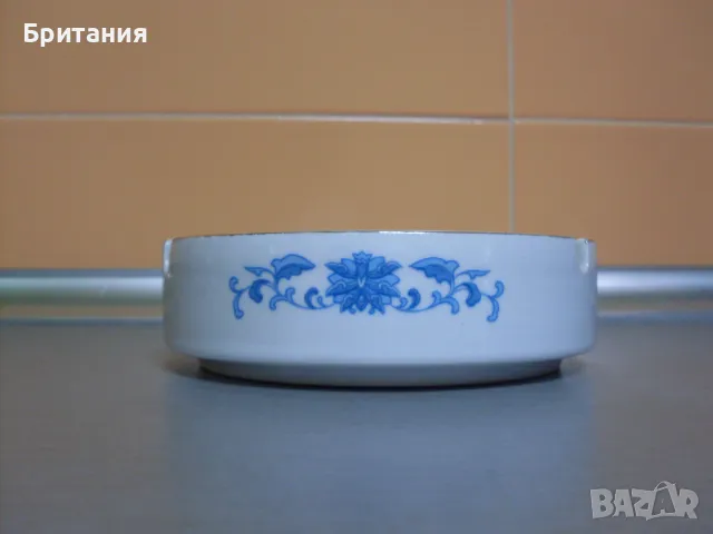 Керамичен пепелник.