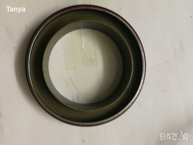 Семеринг колянов вал 9Y9895 Caterpillar, снимка 3 - Селскостопанска техника - 52812751