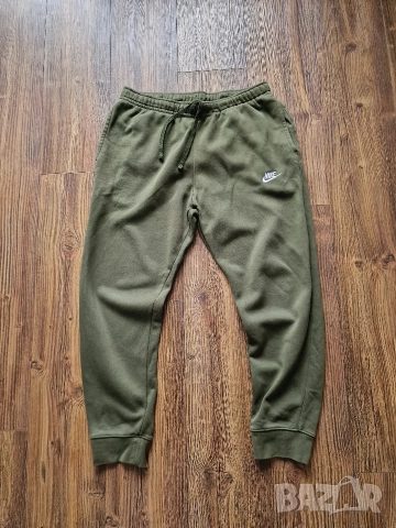 Страхотно мъжко спортно долнище NIKE размер L 