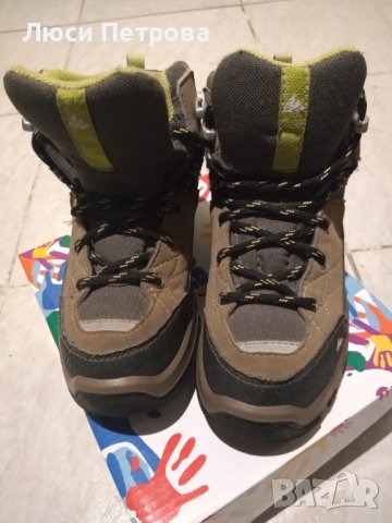 НЕПРОМОКАЕМИ ЗИМНИ ОБУВКИ с грайфер Quechua 30, 32 номер, снимка 5 - Детски боти и ботуши - 38106952