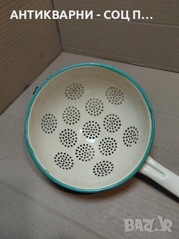 Соц Стар Емалиран Гевгир. НОМЕР 568., снимка 4 - Антикварни и старинни предмети - 54306421