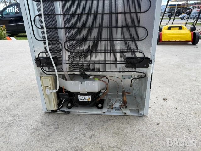 Хладилник с фризер за вграждане Миеле No Frost Инвертор , снимка 12 - Хладилници - 54074874