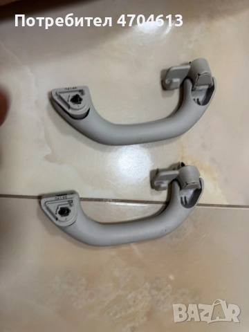Задни дръжки на тавана на Vw Touran само за 30Eur. за брой 6N0857607AC, снимка 2 - Части - 53130845