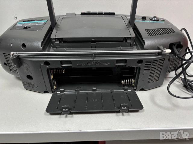 CD РадиоКасетофон SONY CFD-9 Sony Corporation; Tokyo, снимка 13 - Радиокасетофони, транзистори - 52882400