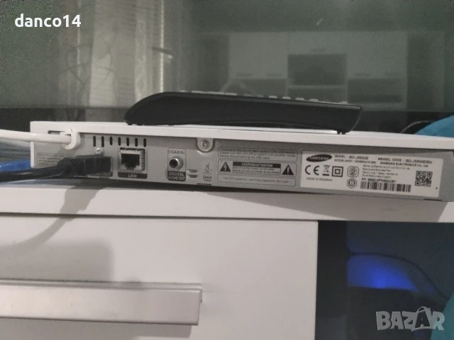 страхотен отвсякъде блу рей плеър на Самсунг оригинал-нов внос , снимка 12 - Плейъри, домашно кино, прожектори - 51415758