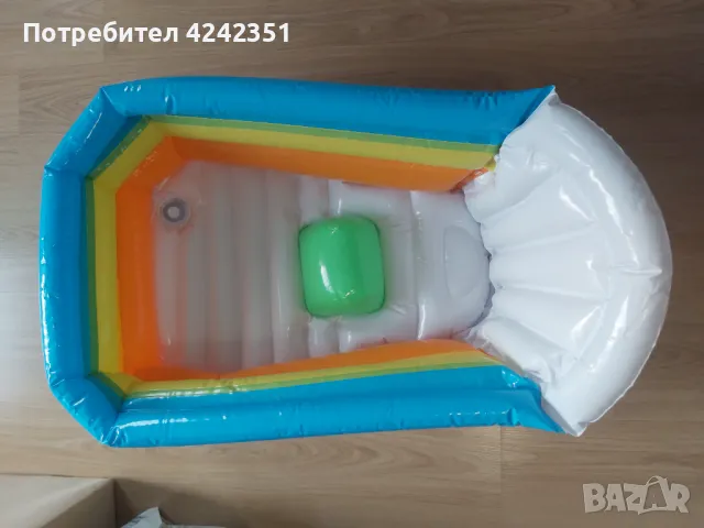 Разноцветна надуваема бебешка ваничка