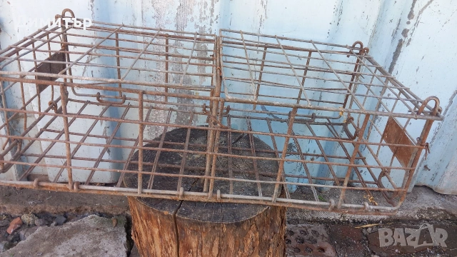 Продавам 3 броя клетки  