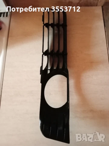 Audi A8 D3 Решетка десен халоген