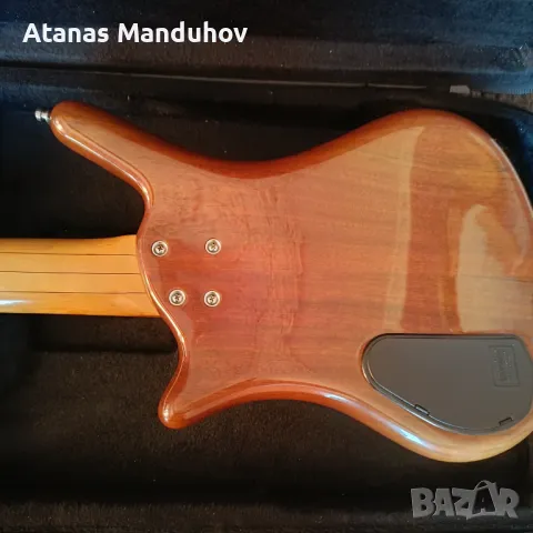 Продавам бас китара WARWICK TUMB 5 струни купил съм го чисто нов пръв и единствен собственик, снимка 10 - Китари - 48884381