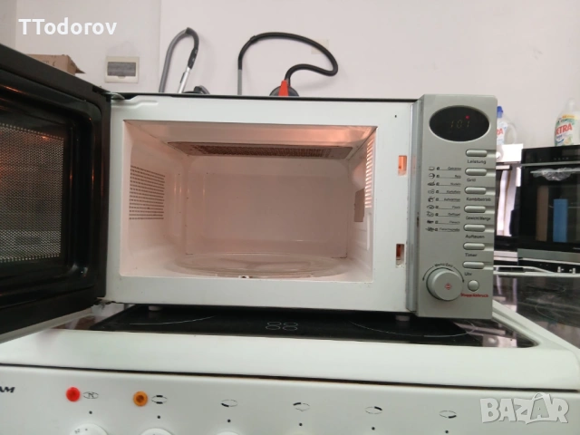 Микровълнова печка с грил , снимка 2 - Микровълнови - 54239617