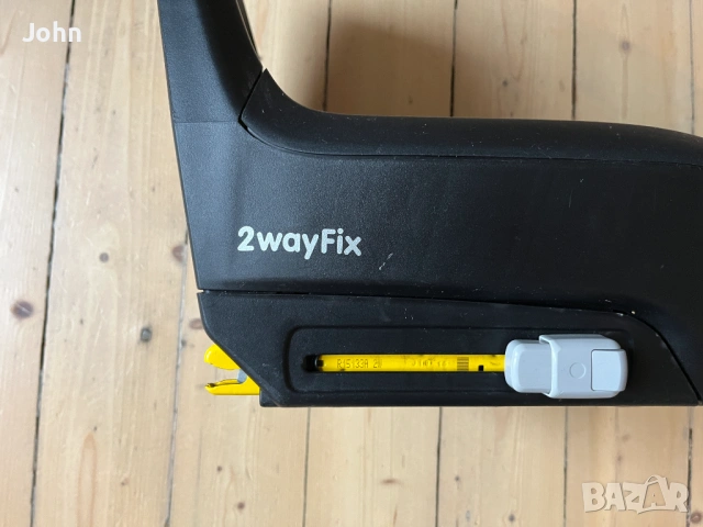 Maxi Cosi 2Way Fix база за стол за кола, снимка 4 - Други - 54022336