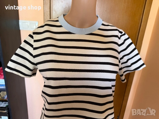 Тениска тип crop top Cos райе, снимка 2 - Тениски - 54244448