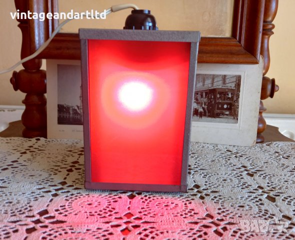 Колекционерска Фотографска лампа, червена светлина, за проявяване, снимка 2 - Други ценни предмети - 38096630