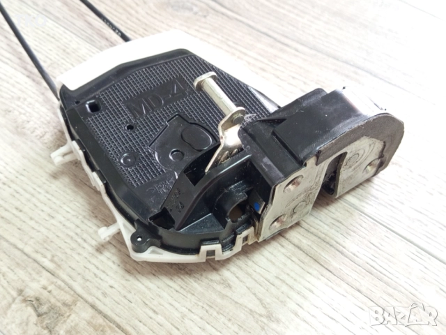 Задна лява брава - заключващ механизъм за SUBARU Impreza 4та генерация, снимка 6 - Части - 52929020