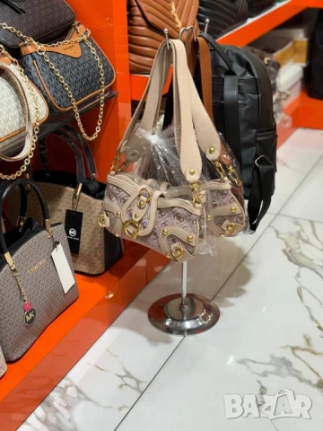 чанти chanel guess gucci the tote bag marc jacobs fendi ysl saint laurent hermes guess, снимка 12 - Чанти - 51387965