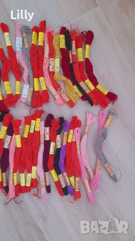 50 броя мулинета с подарък конци, снимка 3 - Антикварни и старинни предмети - 56273360