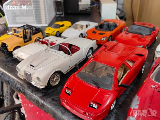 Колекционерски метални колички Burago , снимка 7 - Колекции - 54339972