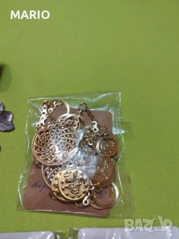 Продавам бижута и ключодържател., снимка 4 - Бижутерийни комплекти - 49727739