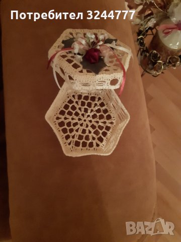 Плетена украсена ретро кутийка за съхраняване на дребни предмети 