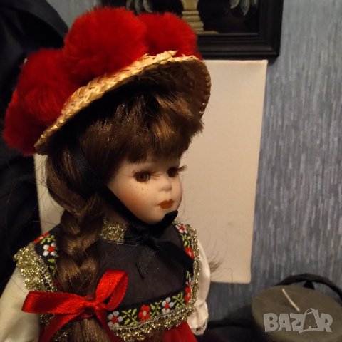 Колекционерска порцеланова кукла , снимка 4 - Колекции - 40431330