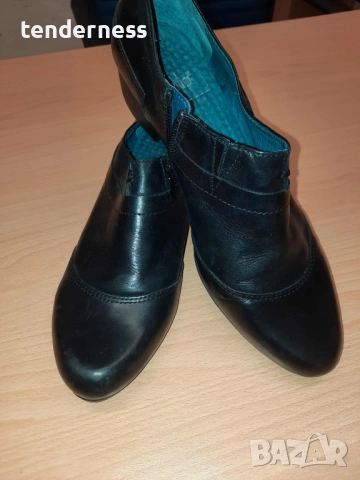 Caprice, елегантни боти от естествена кожа